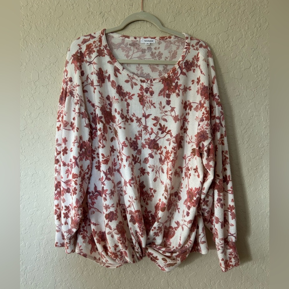 Women’s soft long sleeve blouse with tie in front, NWOT, size 2X